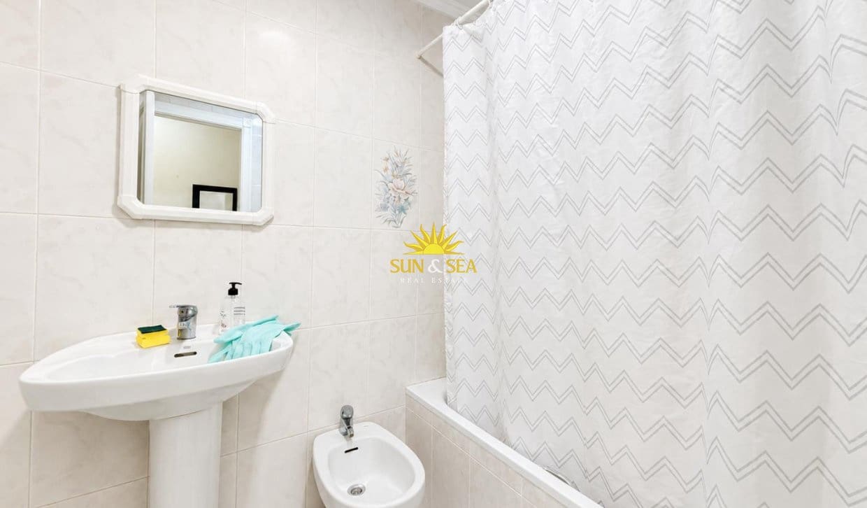 2 quarto Apartamento para venda em Torrevieja - 115 000 € (Ref: 9833092)