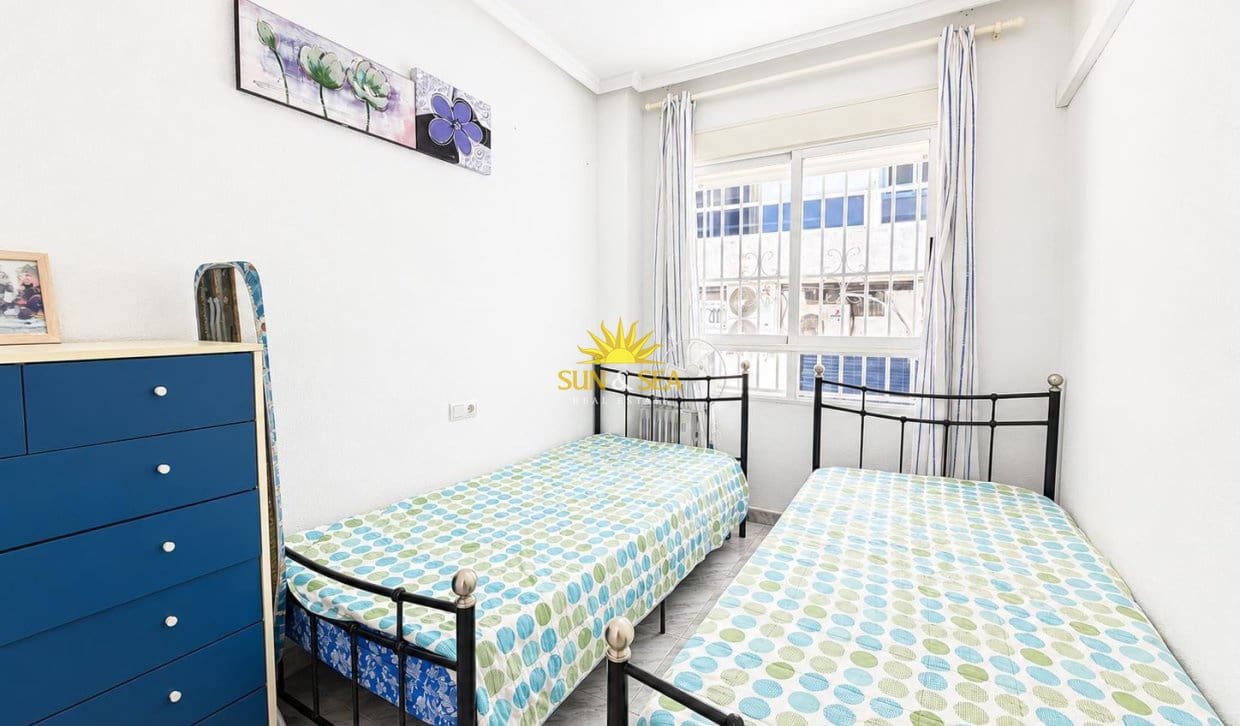 2 quarto Apartamento para venda em Torrevieja - 115 000 € (Ref: 9833092)