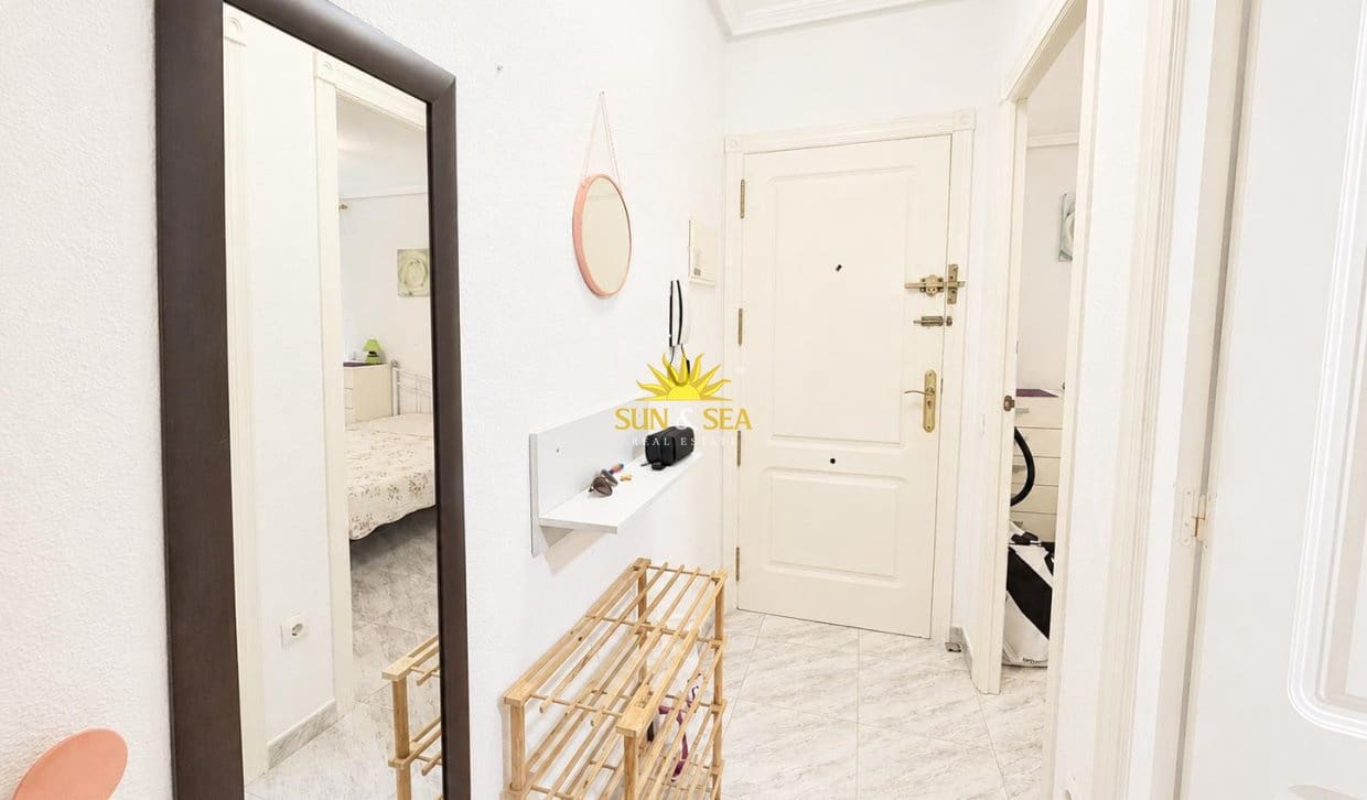 2 quarto Apartamento para venda em Torrevieja - 115 000 € (Ref: 9833092)
