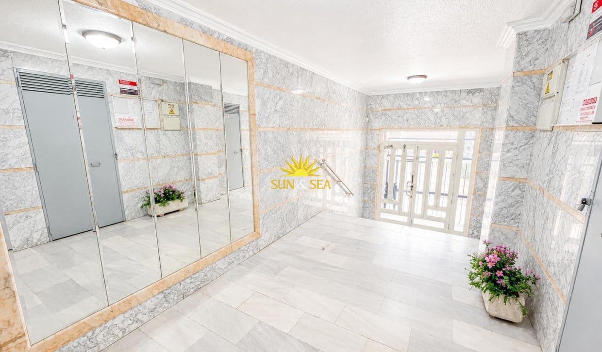 2 quarto Apartamento para venda em Torrevieja - 115 000 € (Ref: 9833092)