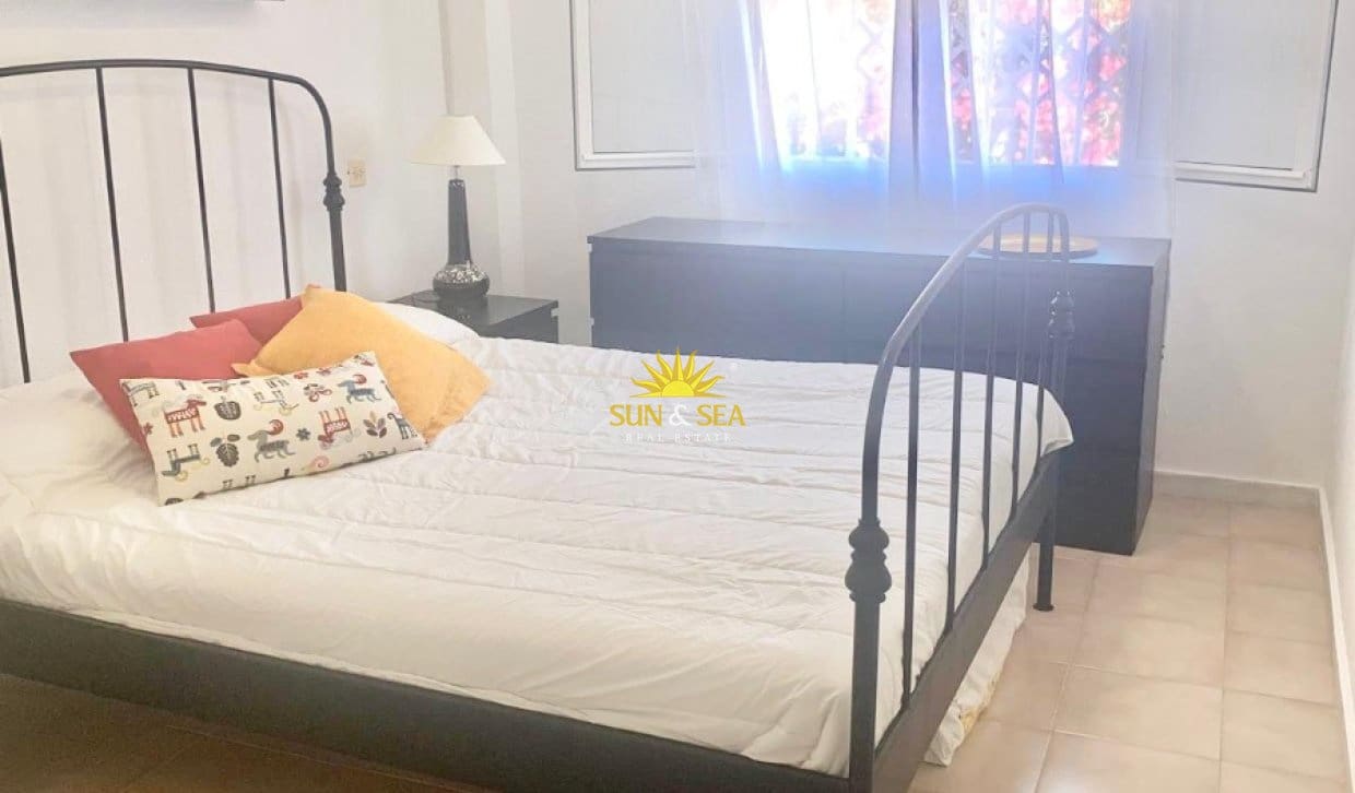 1 slaapkamer Villa te huur in Pilar de la Horadada met zwembad - € 2.000 (Ref: 9834269)