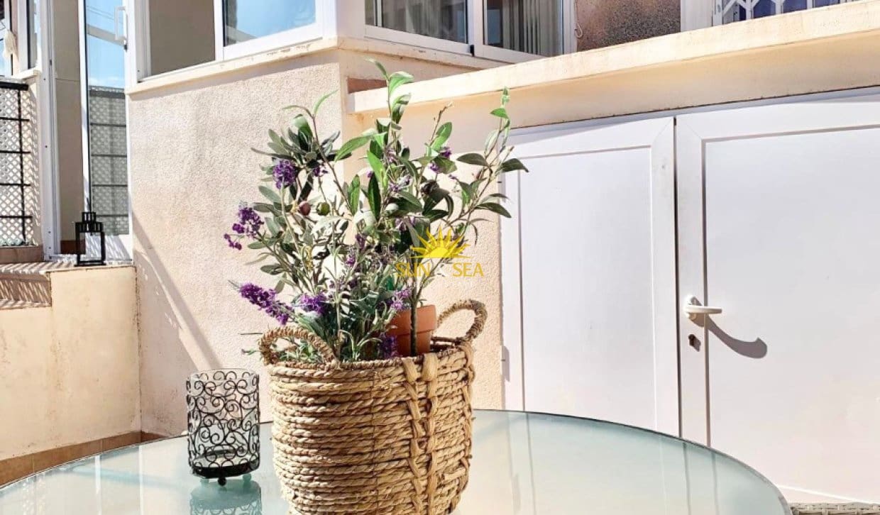 1 slaapkamer Villa te huur in Pilar de la Horadada met zwembad - € 2.000 (Ref: 9834269)