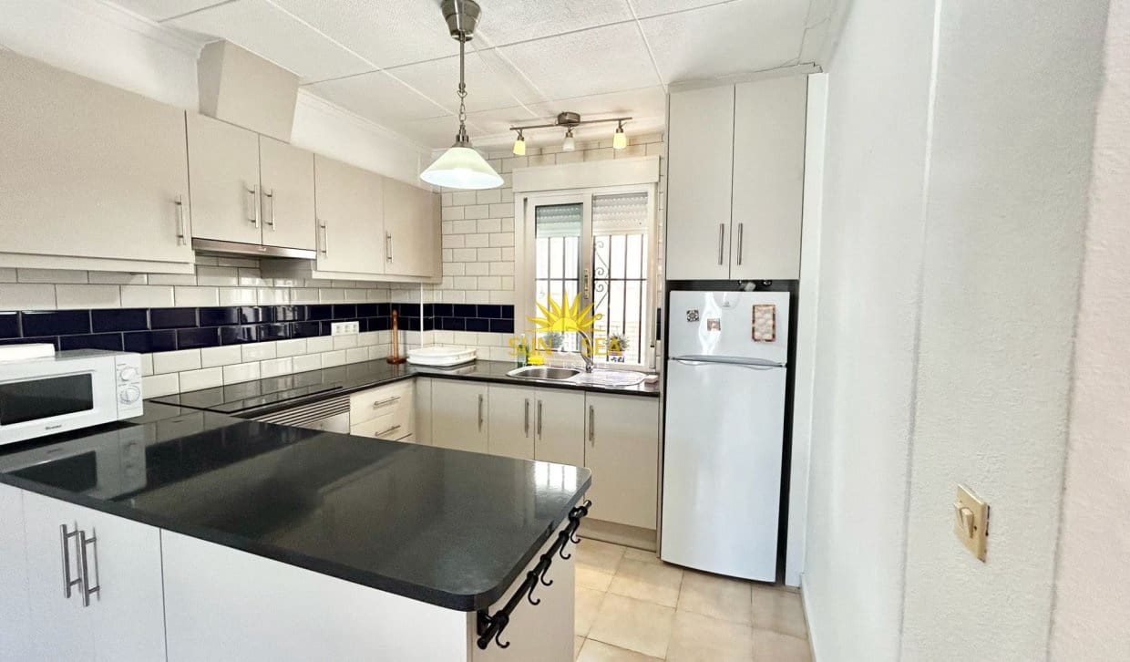1 makuuhuone Huvila vuokrattavana paikassa Pilar de la Horadada mukana uima-altaan - 2 000 € (Ref: 9834269)