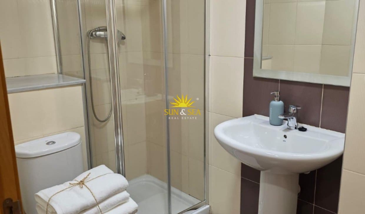 Apartamento de 2 habitaciones en Gea y Truyols en alquiler con piscina - 900 € (Ref: 9834271)