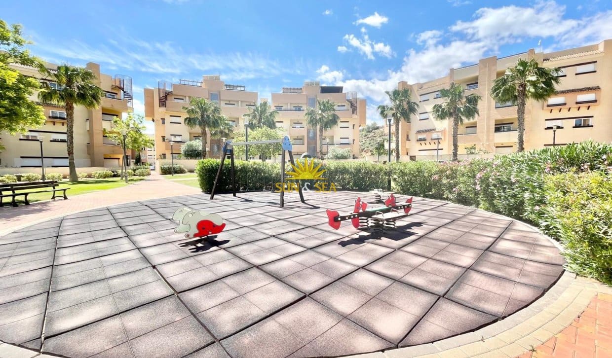 Apartamento de 2 habitaciones en Gea y Truyols en alquiler con piscina - 900 € (Ref: 9834271)