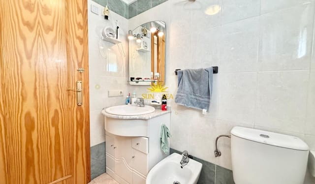 2 quarto Apartamento para venda em El Molino, Torrevieja com piscina - 130 000 € (Ref: 9834559)