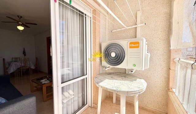 2 quarto Apartamento para venda em El Molino, Torrevieja com piscina - 130 000 € (Ref: 9834559)