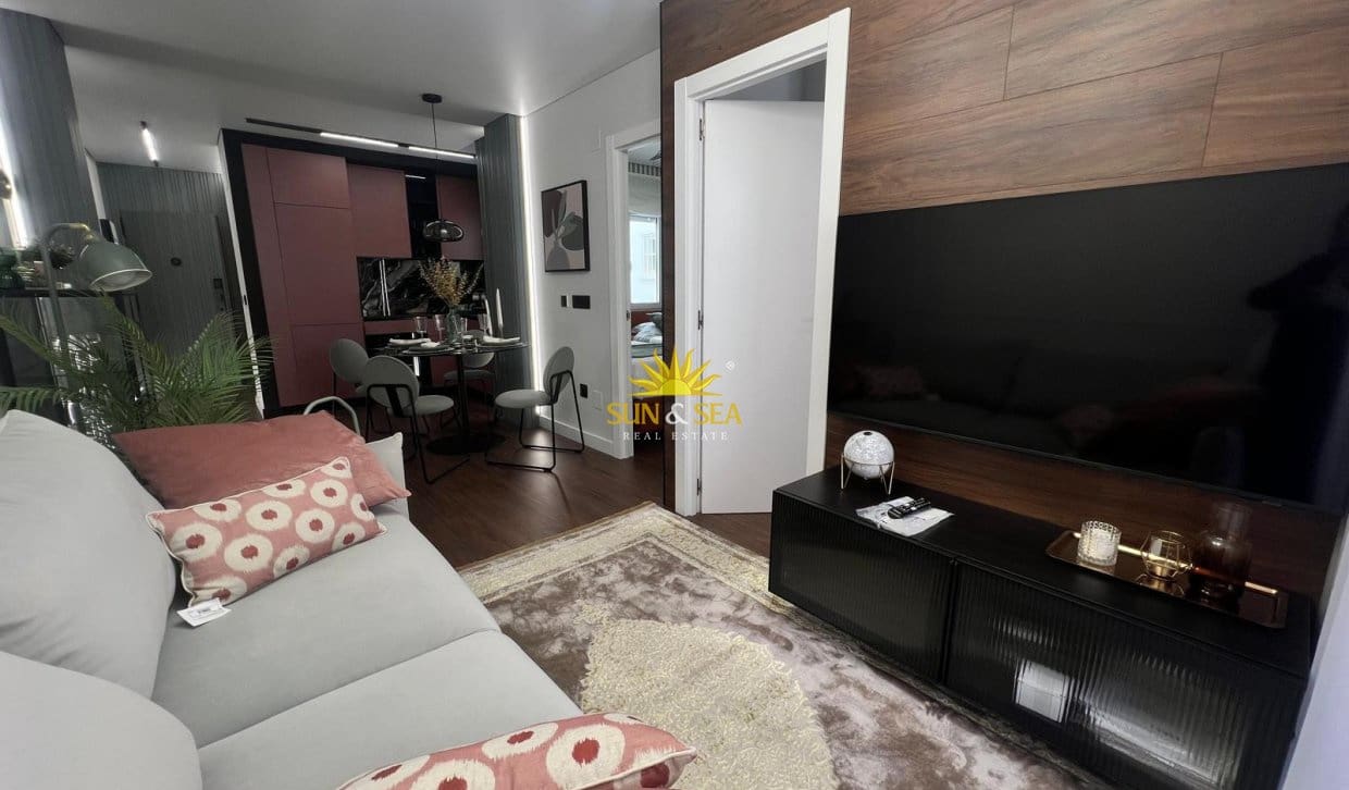 2 bedroom Apartment for rent in Torrevieja with pool - € 1,000 (Ref: 9834995)