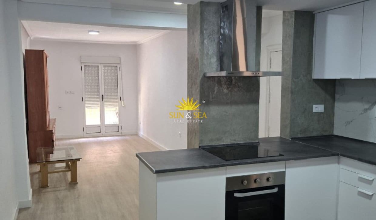 3 bedroom Apartment for holiday rental in Elche / Elx - € 750 (Ref: 9838424)