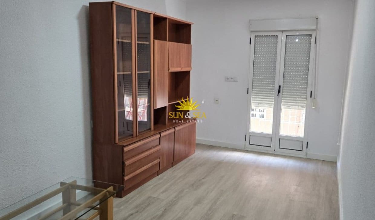 3 bedroom Apartment for holiday rental in Elche / Elx - € 750 (Ref: 9838424)
