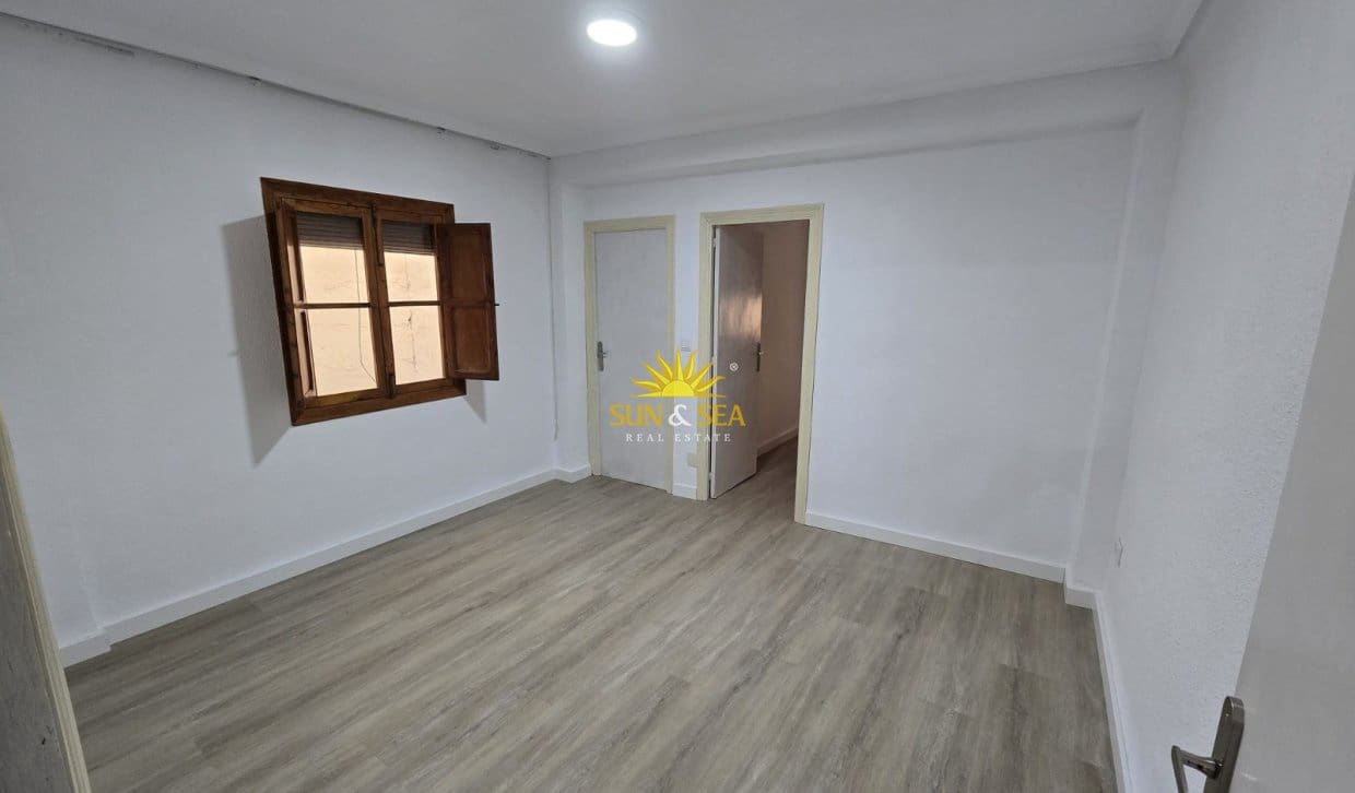 3 bedroom Apartment for holiday rental in Elche / Elx - € 750 (Ref: 9838424)