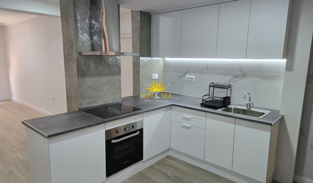 3 bedroom Apartment for holiday rental in Elche / Elx - € 750 (Ref: 9838424)