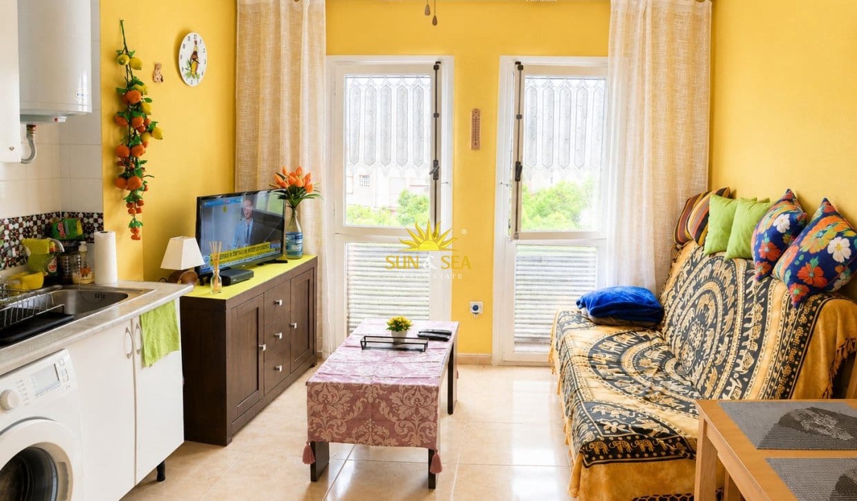 2 bedroom Apartment for sale in Torrevieja with pool - € 147,000 (Ref: 9838426)