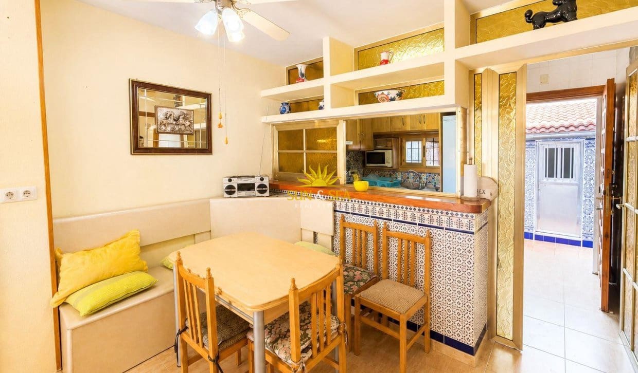 4 bedroom Townhouse for sale in San Pedro del Pinatar - € 180,000 (Ref: 9838563)