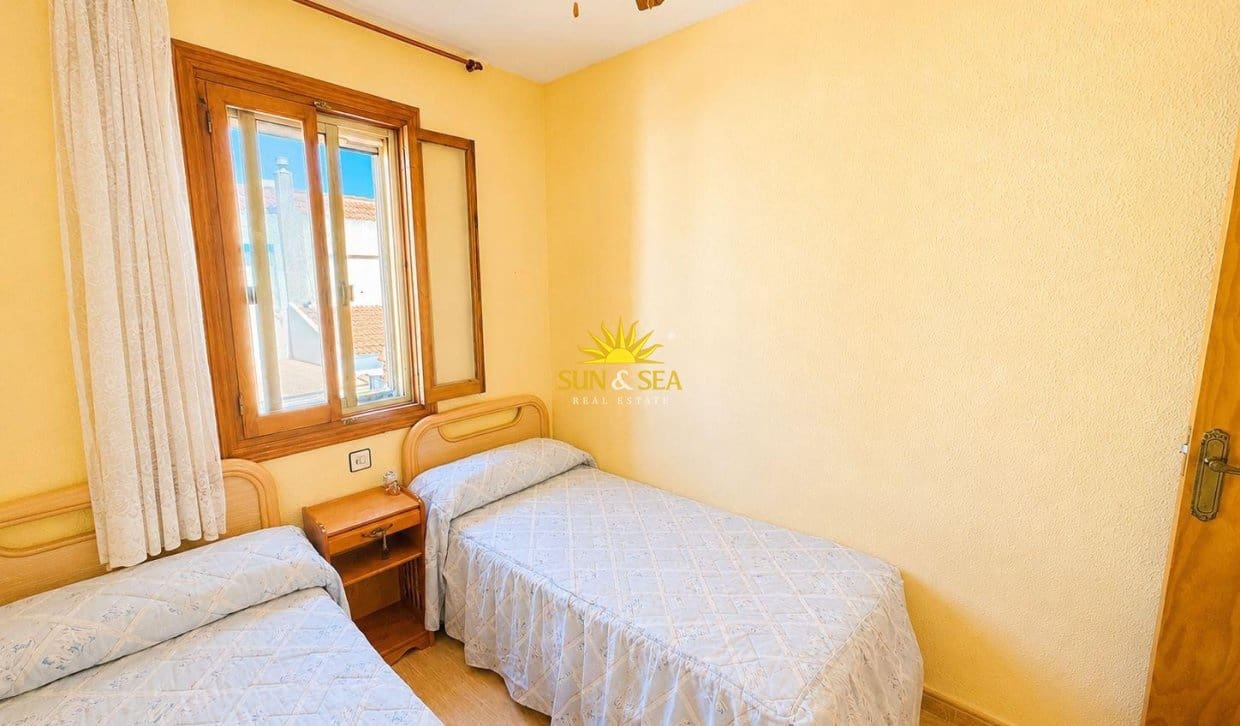 4 bedroom Townhouse for sale in San Pedro del Pinatar - € 180,000 (Ref: 9838563)