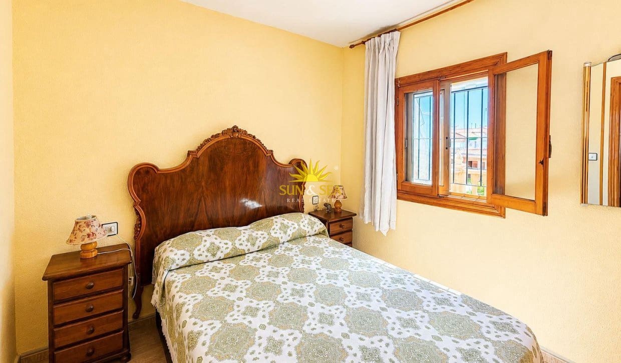 4 bedroom Townhouse for sale in San Pedro del Pinatar - € 180,000 (Ref: 9838563)