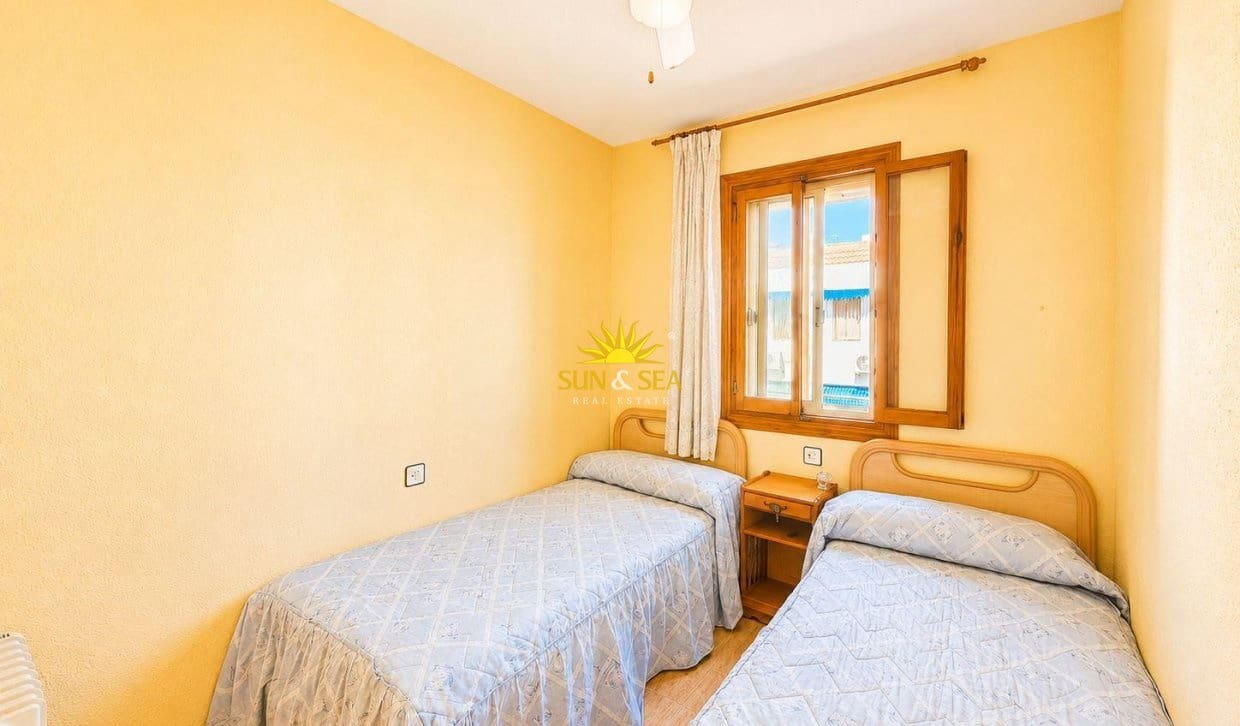 4 bedroom Townhouse for sale in San Pedro del Pinatar - € 180,000 (Ref: 9838563)