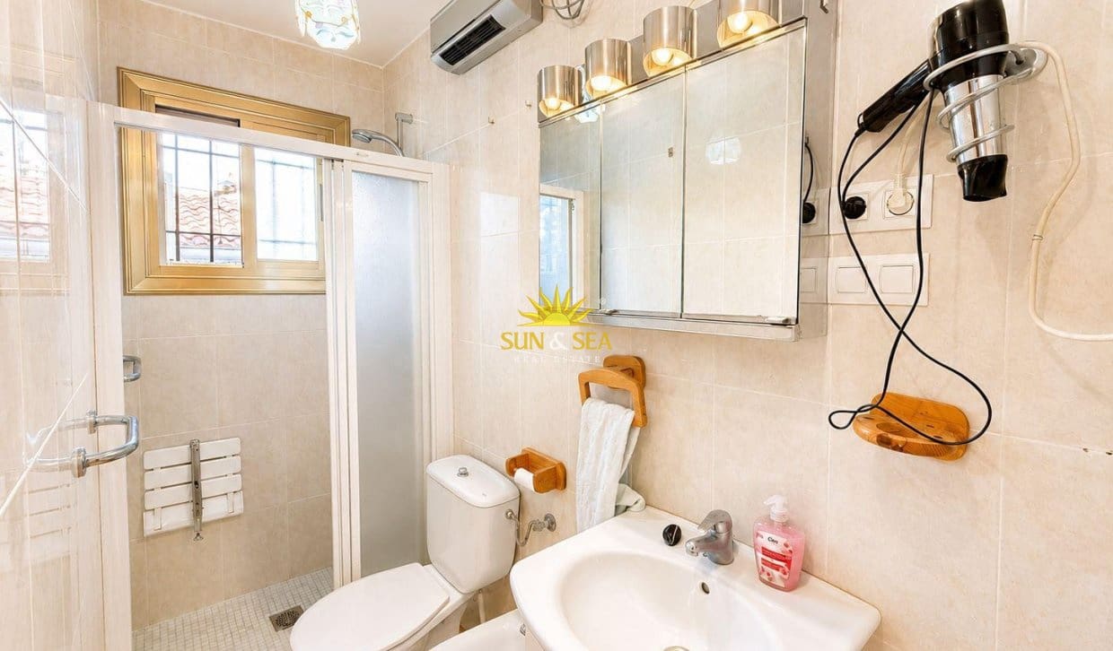 4 bedroom Townhouse for sale in San Pedro del Pinatar - € 180,000 (Ref: 9838563)