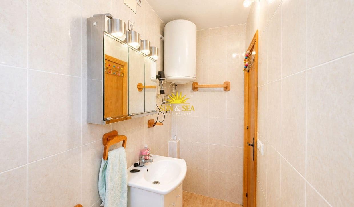 4 bedroom Townhouse for sale in San Pedro del Pinatar - € 180,000 (Ref: 9838563)
