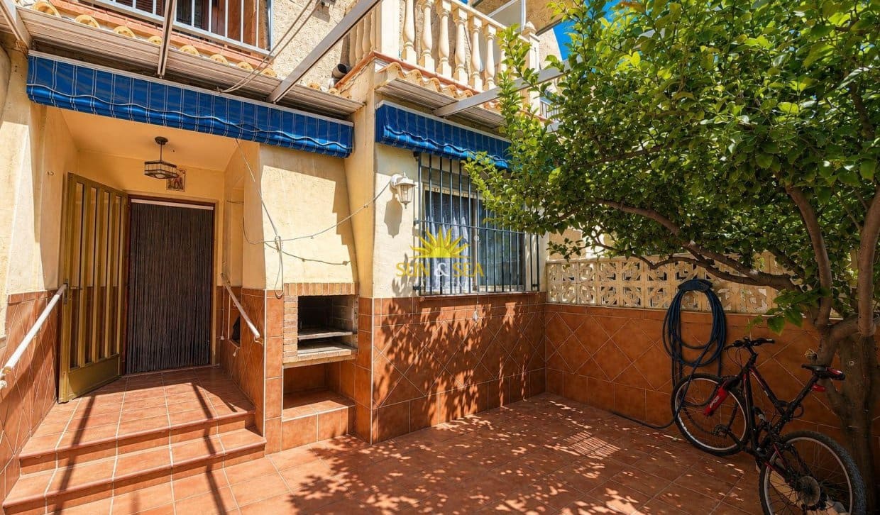 4 bedroom Townhouse for sale in San Pedro del Pinatar - € 180,000 (Ref: 9838563)