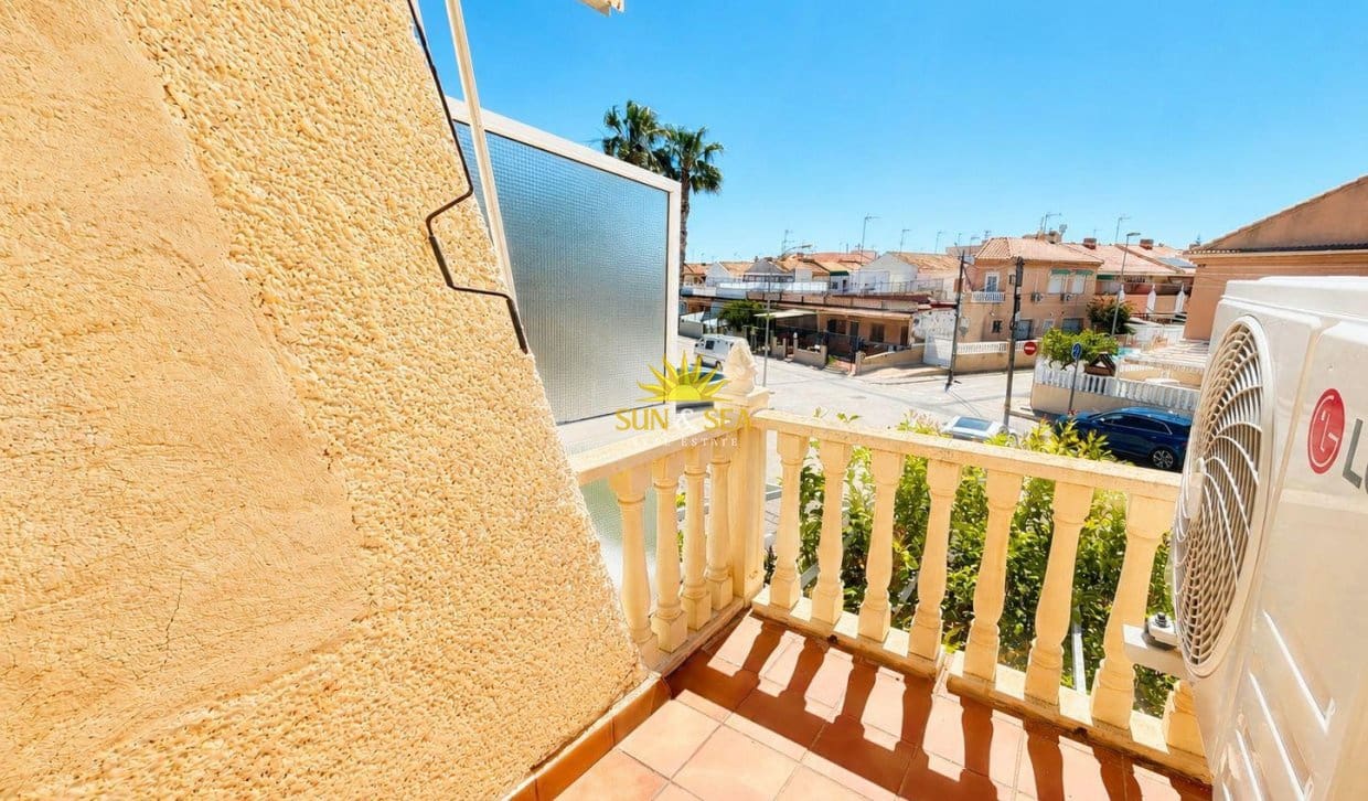 4 bedroom Townhouse for sale in San Pedro del Pinatar - € 180,000 (Ref: 9838563)