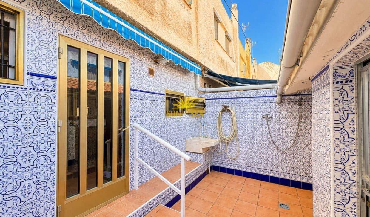4 bedroom Townhouse for sale in San Pedro del Pinatar - € 180,000 (Ref: 9838563)