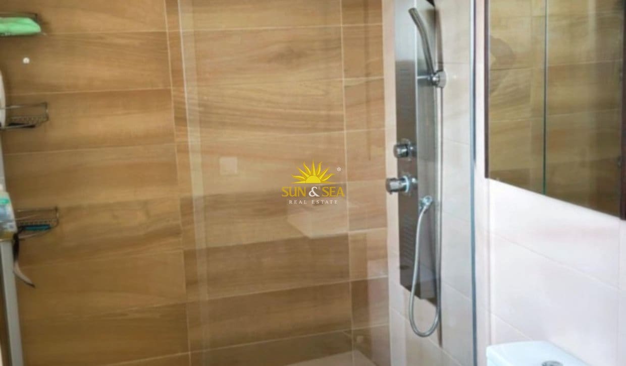 2 slaapkamer Huis te huur in Orihuela Costa met garage - € 1.200 (Ref: 9838682)