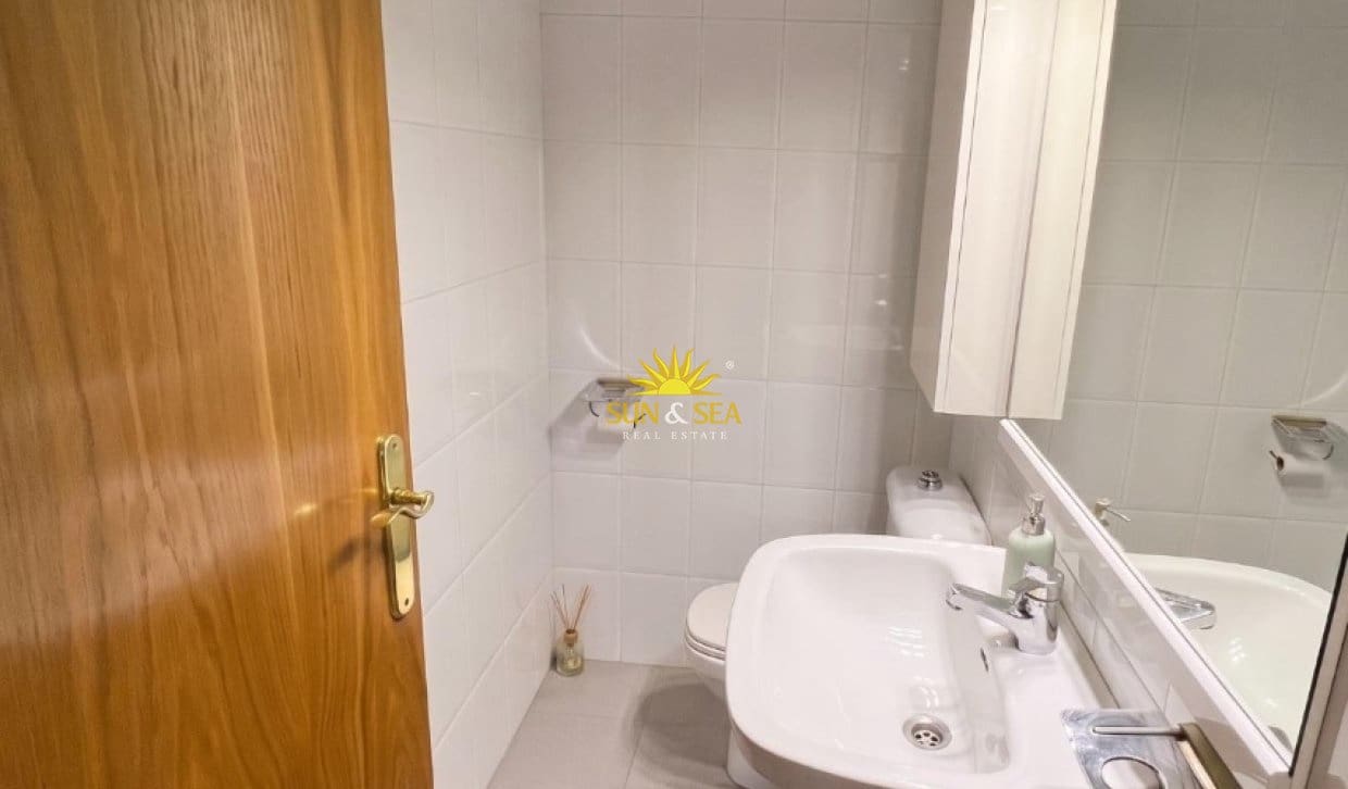 3 bedroom Apartment for rent in Murcia city with garage - € 900 (Ref: 9838684)