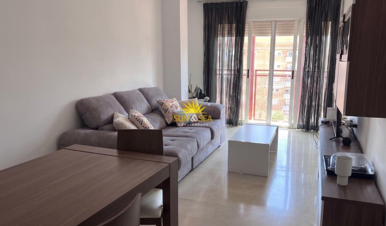 3 bedroom Apartment for rent in Murcia city with garage - € 900 (Ref: 9838684)
