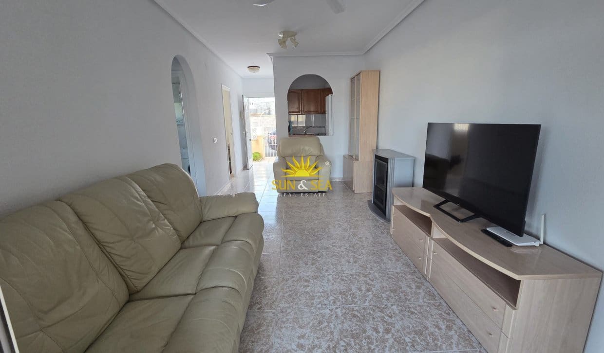 2 sovrum Bungalow att hyra i San Miguel de Salinas - 750 € (Ref: 9838686)