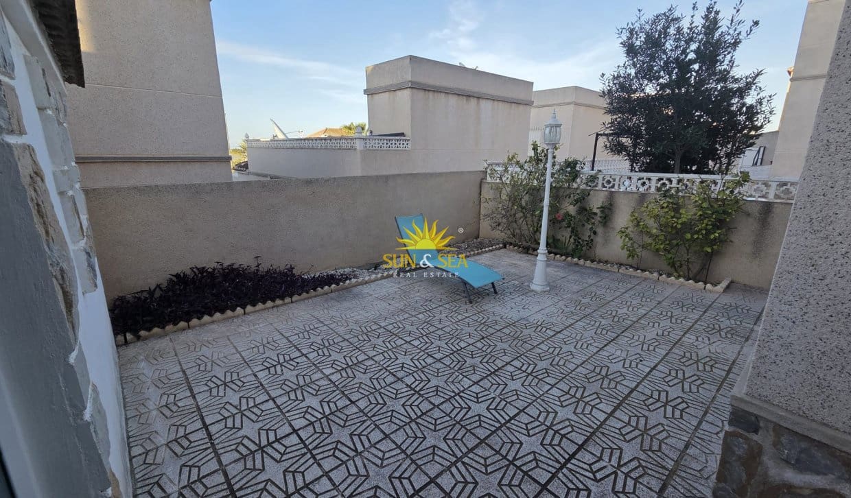 2 sovrum Bungalow att hyra i San Miguel de Salinas - 750 € (Ref: 9838686)