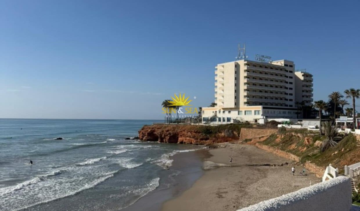 2 slaapkamer Appartement voor vakantieverhuur in Orihuela Costa - € 1.150 (Ref: 9838741)