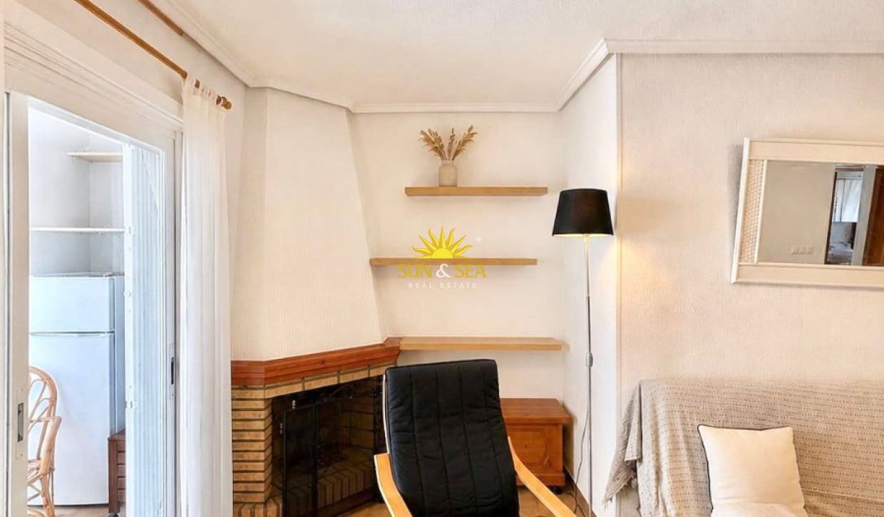 1 soveværelse Lejlighed til leje i Cabo Roig med swimmingpool garage - € 1.000 (Ref: 9841427)