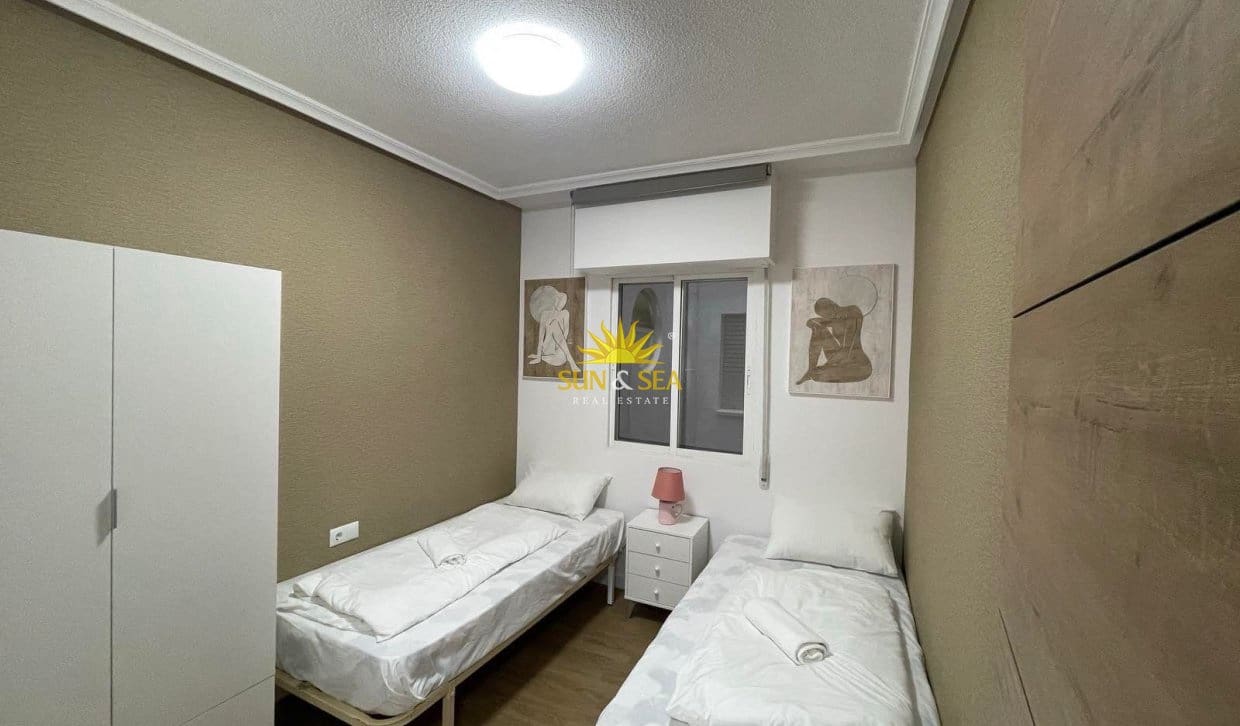 2 sypialnia Apartament na kwatery wakacyjne w Torrevieja - 850 € (Ref: 9841865)