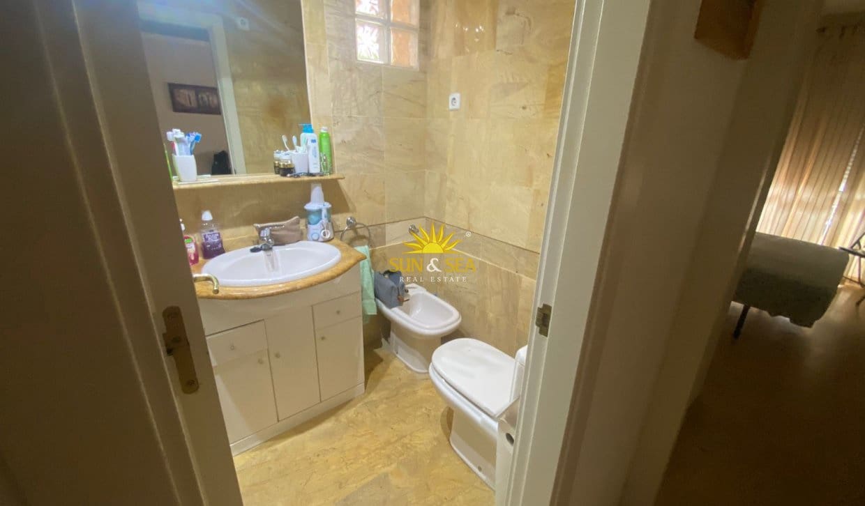 2 bedroom Townhouse for holiday rental in Orihuela Costa with pool garage - € 800 (Ref: 9841866)