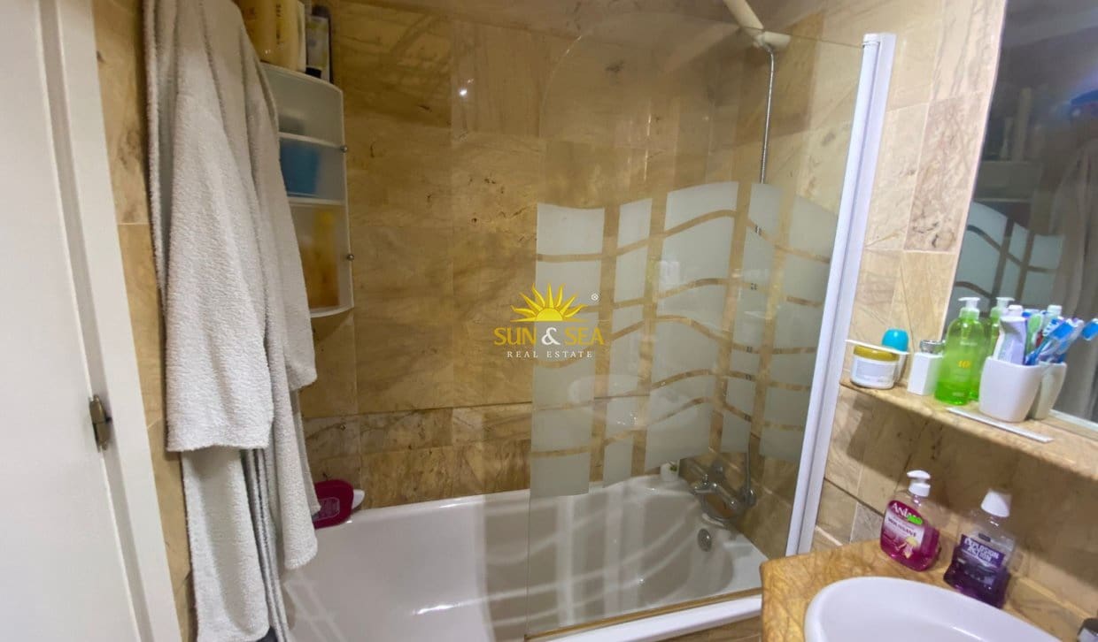 2 bedroom Townhouse for holiday rental in Orihuela Costa with pool garage - € 800 (Ref: 9841866)