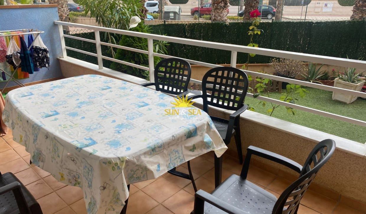 2 bedroom Townhouse for holiday rental in Orihuela Costa with pool garage - € 800 (Ref: 9841866)