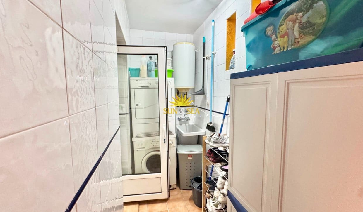 2 quarto Casa em Banda para arrendamento para férias em Orihuela Costa com piscina Garagem - 800 € (Ref: 9841866)
