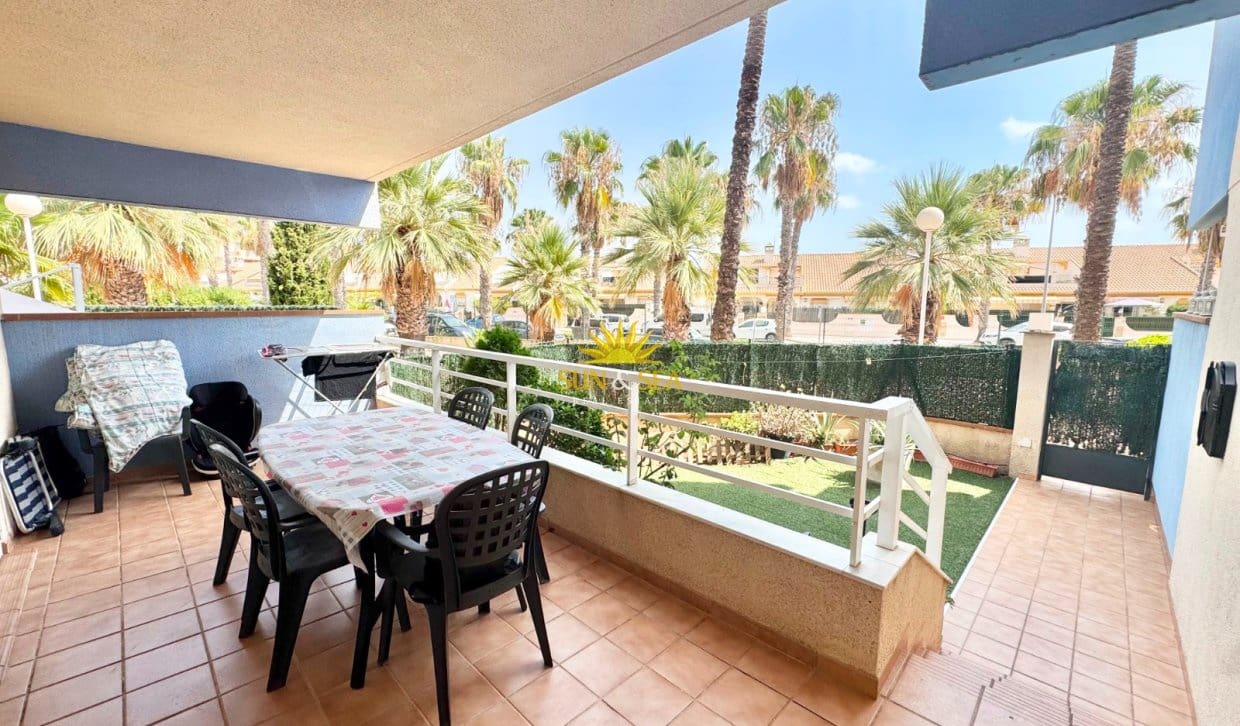 2 quarto Casa em Banda para arrendamento para férias em Orihuela Costa com piscina Garagem - 800 € (Ref: 9841866)