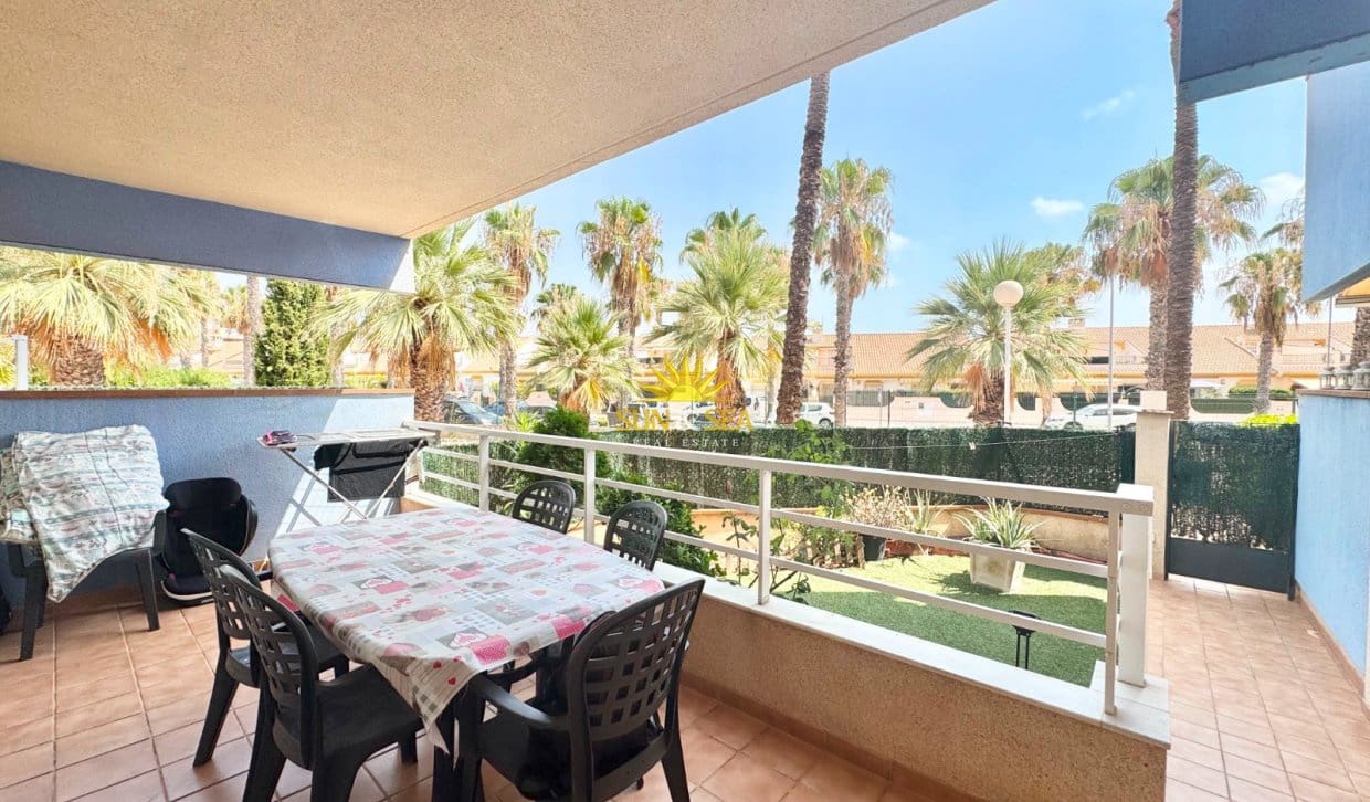2 quarto Casa em Banda para arrendamento para férias em Orihuela Costa com piscina Garagem - 800 € (Ref: 9841866)