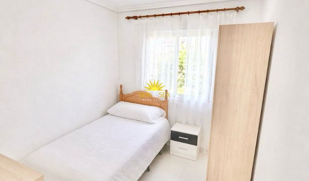 4 bedroom Apartment for holiday rental in Los Alcazares with garage - € 1,500 (Ref: 9844486)