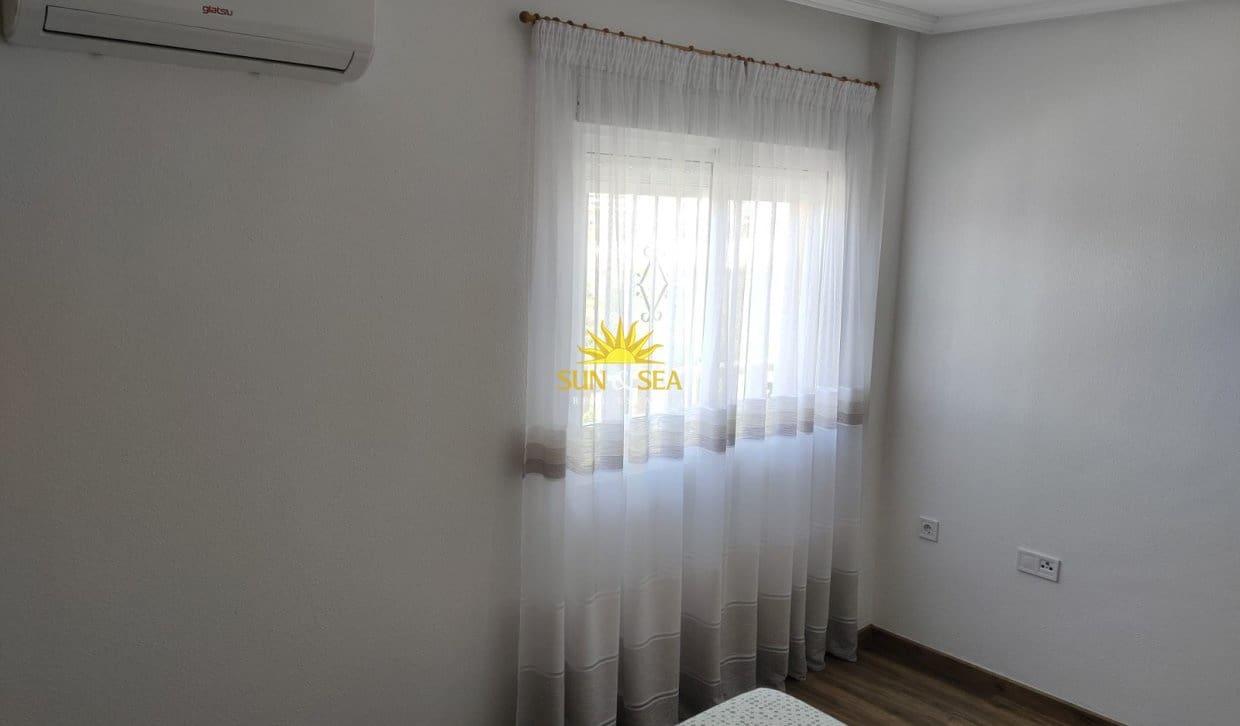 2 bedroom Apartment for holiday rental in Orihuela Costa with pool garage - € 800 (Ref: 9844654)