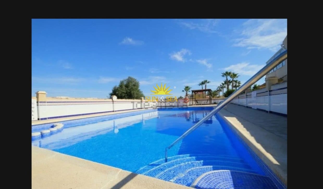 2 bedroom Apartment for holiday rental in Orihuela Costa with pool garage - € 800 (Ref: 9844654)