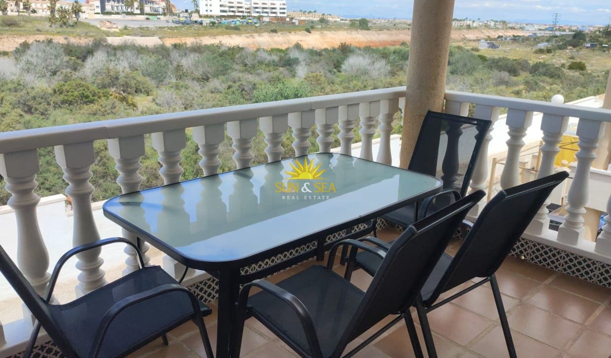 2 bedroom Apartment for holiday rental in Orihuela Costa with pool garage - € 800 (Ref: 9844654)