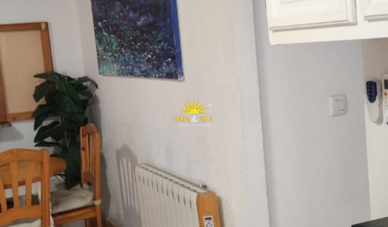 2 bedroom Apartment for rent in Torrevieja with pool garage - € 800 (Ref: 9844655)