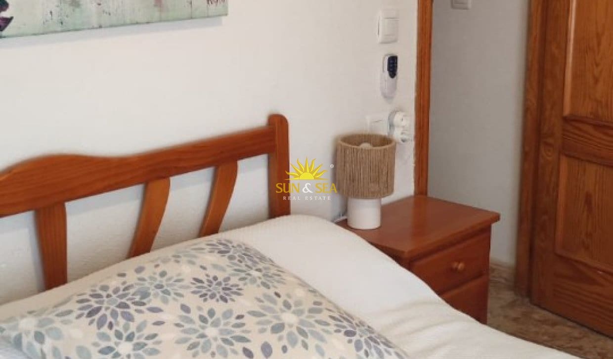 2 bedroom Apartment for rent in Torrevieja with pool garage - € 800 (Ref: 9844655)