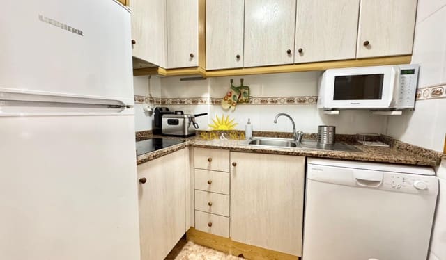 2 makuuhuone Huoneisto vuokrattavana paikassa Playa de los Locos, Torrevieja mukana uima-altaan 
autotalli - 800 € (Ref: 9844655)