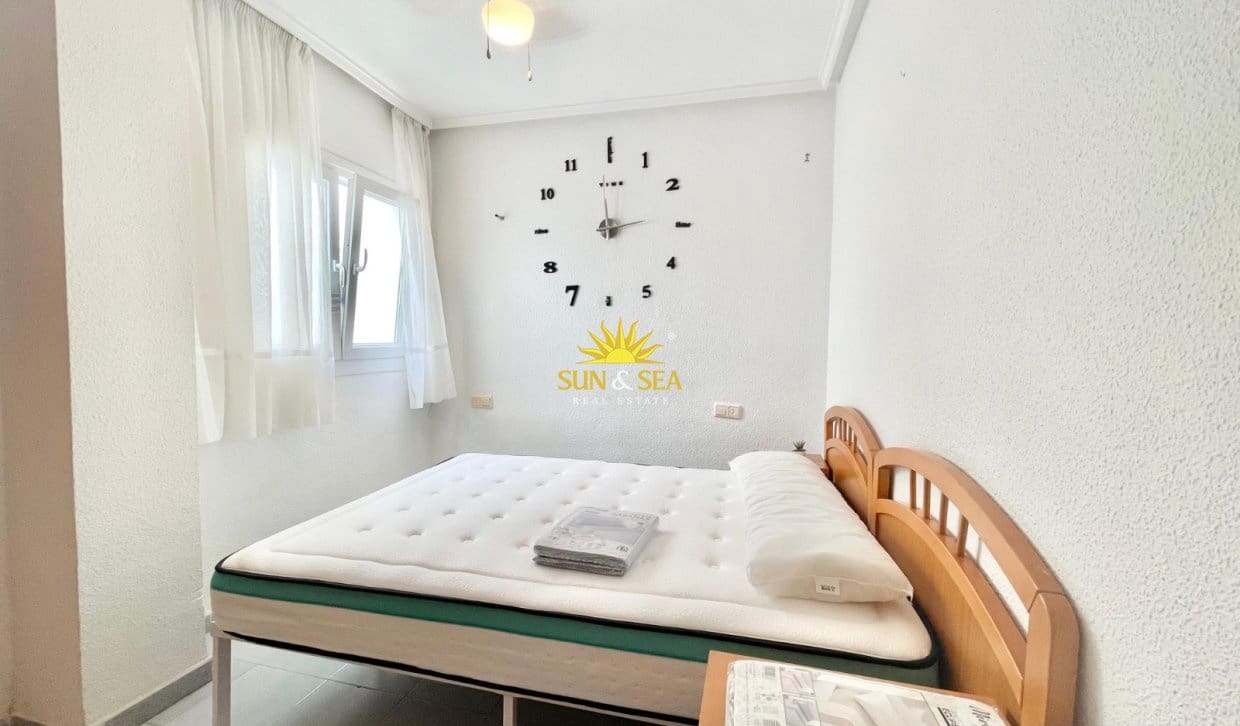 1 bedroom Apartment for sale in Torrevieja with pool - € 130,000 (Ref: 9850378)