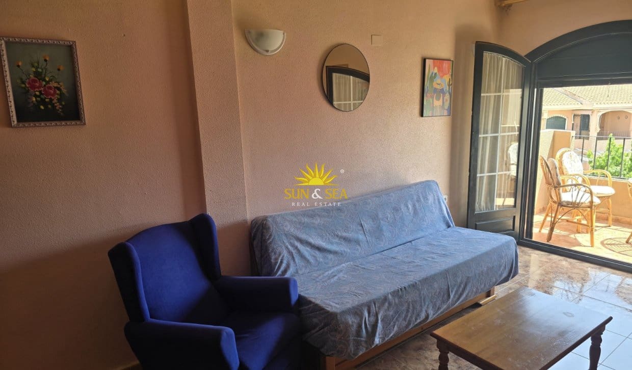 4 bedroom Apartment for rent in Los Alcazares with pool - € 900 (Ref: 9850379)