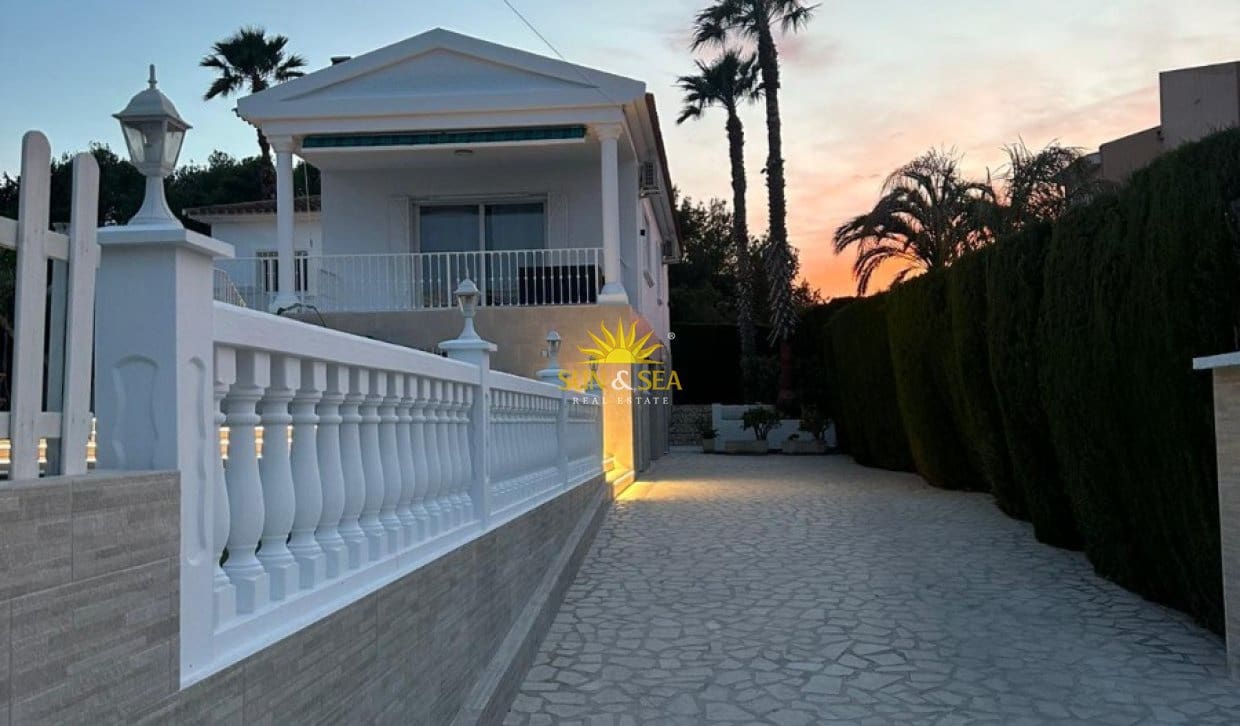 4 camera da letto Villa da affittare in Calpe / Calp con piscina garage - 3.500 € (Rif: 9850515)
